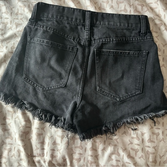 Fashion Nova ripped shorts - Picture 2 of 4